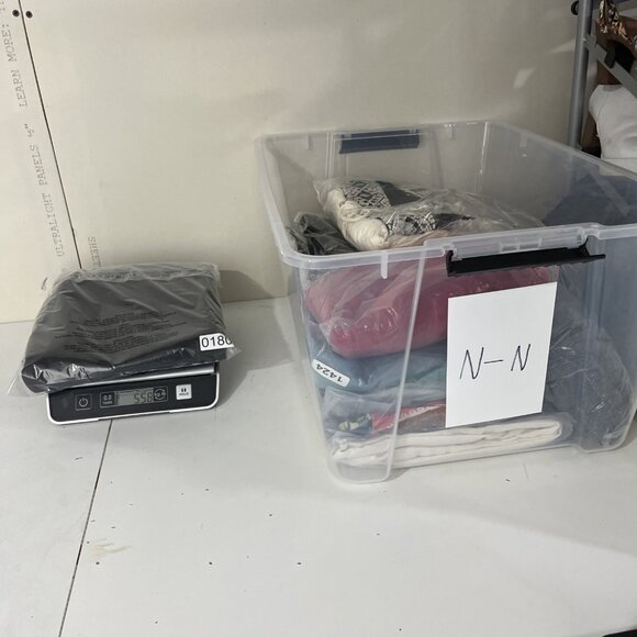 NYDJ Marilyn Straight Black Lift Tuck Mid-Rise Women Size 12 - Picture 9 of 9